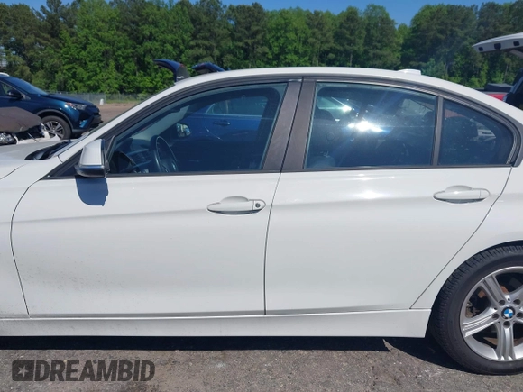 2014 BMW 3 Series 328i with VIN WBA3A5C58EF605108, listed as a IAAI auction lot 42129770 with 169,924 mi miles and . Bid and sale history available at DreamBid. Image 14.