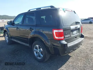 2010 Ford Escape Limited z VIN 1FMCU9E74AKB24589, wystawiony jako IAAI lot #42119996 z przebiegiem 154 745 mil mil oraz . Historia ofert i sprzedaży dostępna na DreamBid. Obrazek 3.