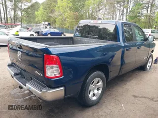 2022 Ram 1500 Big Horn z VIN 1C6SRFBT7NN180040, wystawiony jako IAAI lot #42017277 z przebiegiem 31 836 mil mil oraz . Historia ofert i sprzedaży dostępna na DreamBid. Obrazek 4.