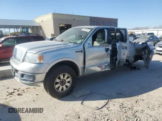 2006 Lincoln Mark LT with VIN 5LTPW18526FJ07654, listed as a Copart auction lot 48528185 with 177,017 mi miles and Clean Title. Bid and sale history available at carsss.com. Image 1.