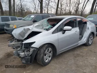 2014 Honda Civic LX z VIN 19XFB2F55EE210725, wystawiony jako IAAI lot #40973483 z przebiegiem 47 366 mil mil oraz . Historia ofert i sprzedaży dostępna na DreamBid. Obrazek 6.