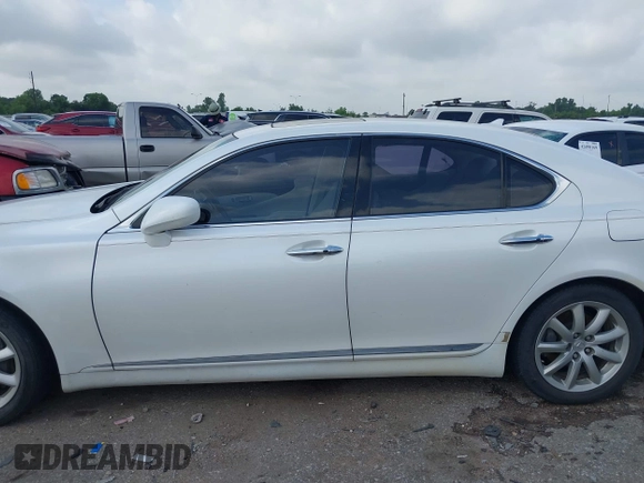 2008 Lexus LS 460 с VIN JTHBL46F485079740, выставлен на аукционе IAAI как лот 42476825 с пробегом Не указан миль и . История ставок и продаж доступна на DreamBid. Изображение 14.