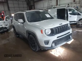 2020 Jeep Renegade Altitude z VIN ZACNJABBXLPL10367, wystawiony jako IAAI lot #41599445 z przebiegiem 136 965 mil mil oraz . Historia ofert i sprzedaży dostępna na DreamBid. Obrazek 1.