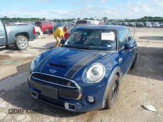 2016 MINI Hardtop 4 Door S с VIN WMWXU3C51G2D31101, выставлен на аукционе IAAI как лот 42440857 с пробегом 170 322 миль миль и . История ставок и продаж доступна на DreamBid. Изображение 17.