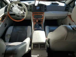 2006 Jeep Grand Cherokee Overland with VIN 1J8HR68236C360770, listed as a Copart auction lot 42360875 with 194,237 mi miles and Salvage Title. Bid and sale history available at carsss.com. Image 8.