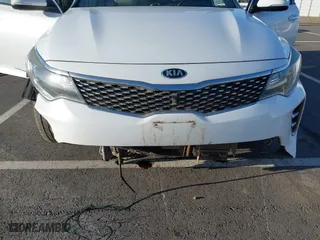 2016 Kia Optima SXL Turbo with VIN 5XXGV4L20GG023095, listed as a IAAI auction lot 41580598 with 155,002 mi miles. Bid and sale history available at carsss.com. Image 6.