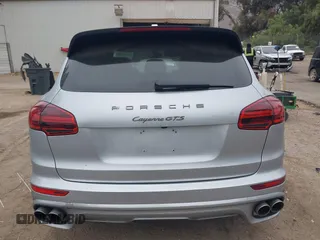2017 Porsche Cayenne S z VIN WP1AB2A2XHLA51668, wystawiony jako IAAI lot #42347854 z przebiegiem 85 227 mil mil oraz . Historia ofert i sprzedaży dostępna na DreamBid. Obrazek 16.