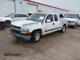 2000 Chevrolet Silverado 1500 LS with VIN 2GCEC19T4Y1407058, listed as a IAAI auction lot 41699820 with 309,057 mi miles. Bid and sale history available at carsss.com. Image 2.