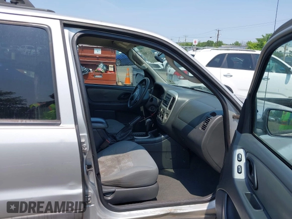 2006 Ford Escape XLT with VIN 1FMCU03166KB34803, listed as a IAAI auction lot 42425651 with 178,008 mi miles and . Bid and sale history available at DreamBid. Image 5.