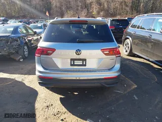 2024 Volkswagen Tiguan SE with VIN 3VV2B7AX0RM055180, listed as a IAAI auction lot 41189315 with 6,130 mi miles. Bid and sale history available at carsss.com. Image 17.