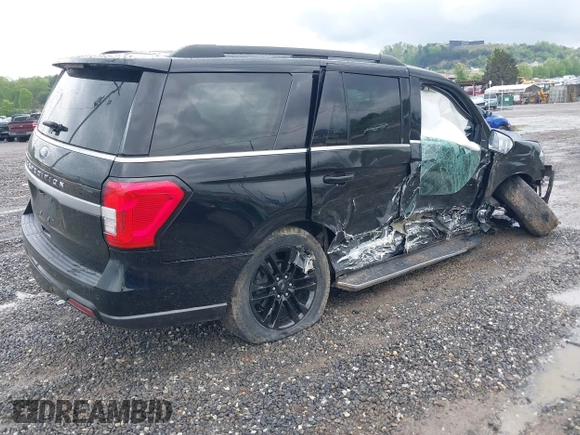 2022 Ford Expedition XLT z VIN 1FMJU1JT2NEA09523, wystawiony jako IAAI lot #42113474 z przebiegiem 52 622 mil mil oraz . Historia ofert i sprzedaży dostępna na DreamBid. Obrazek 4.
