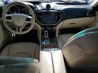 2016 Maserati Ghibli S Q4 z VIN ZAM57RTA8G1173582, wystawiony jako Copart lot #56072145 z przebiegiem Nie podano mil oraz Szkody całkowita. Historia ofert i sprzedaży dostępna na DreamBid. Obrazek 8.
