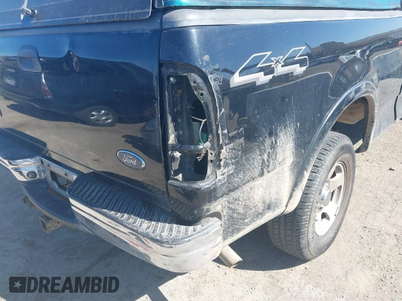 2003 Ford F-150 XL with VIN 2FTRX18L33CA33367, listed as a IAAI auction lot 42122086 with 1 mi miles. Bid and sale history available at carsss.com. Image 6.