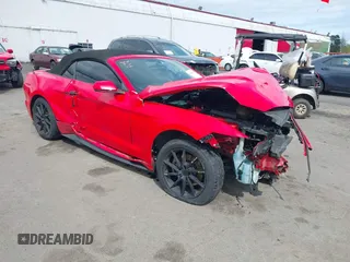 2016 Ford Mustang V6 z VIN 1FATP8EM8G5307728, wystawiony jako IAAI lot #42002231 z przebiegiem 117 700 mil mil oraz . Historia ofert i sprzedaży dostępna na DreamBid. Obrazek 1.