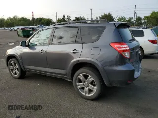 2011 Toyota RAV4 Sport z VIN JTMRK4DV7B5105641, wystawiony jako Copart lot #57443675 z przebiegiem 79 798 mil mil oraz Szkoda całkowita • Salvage title. Historia ofert i sprzedaży dostępna na DreamBid. Obrazek 2.