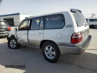2003 Toyota Land Cruiser with VIN JTEHT05J932050234, listed as a Copart auction lot 48628645 with 178,768 mi miles and Salvage Title. Bid and sale history available at carsss.com. Image 2.
