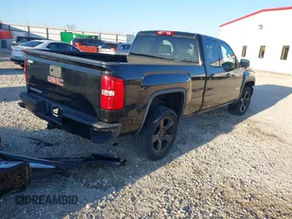 2016 GMC Sierra 1500 with VIN 1GTV2LEC0GZ391483, listed as a IAAI auction lot 40929571 with 106,106 mi miles and . Bid and sale history available at carsss.com. Image 4.