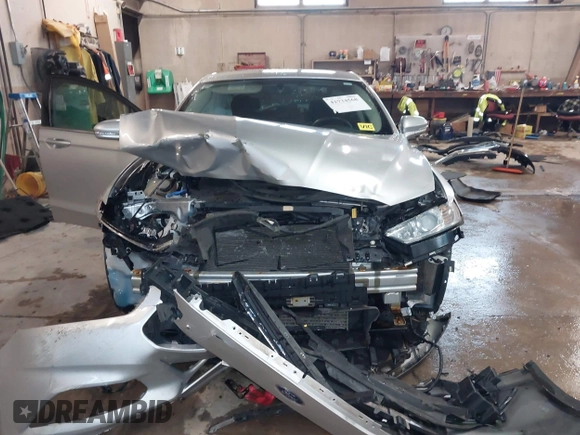 2013 Ford Fusion SE with VIN 3FA6P0HR7DR297028, listed as a IAAI auction lot 41934568 with 192,365 mi miles. Bid and sale history available at carsss.com. Image 12.