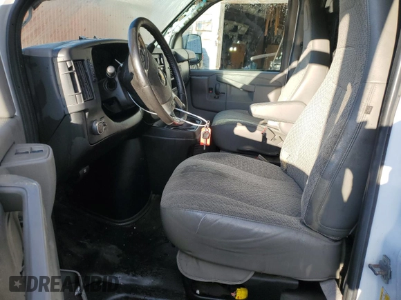 2019 Chevrolet Express Cargo Van with VIN 1GCWGAFG0K1372760, listed as a Copart auction lot 85068484 with 116,637 mi miles and Salvage Title. Bid and sale history available at carsss.com. Image 7.