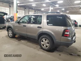 2006 Ford Explorer XLT with VIN 1FMEU73826UA02432, listed as a Copart auction lot 82139394 with 200,276 mi miles and Clean Title. Bid and sale history available at carsss.com. Image 2.