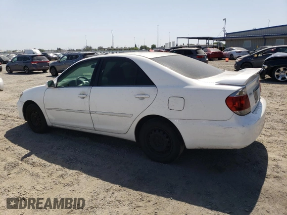 2005 Toyota Camry STD z VIN 4T1BE32K55U025255, wystawiony jako Copart lot #59423275 z przebiegiem 290 722 mil mil oraz Czysty tytuł • Clean title. Historia ofert i sprzedaży dostępna na DreamBid. Obrazek 2.