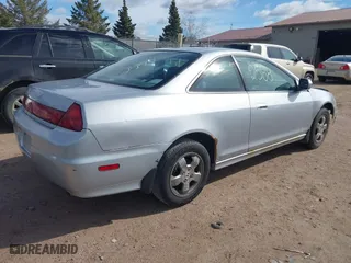 2001 Honda Accord Cpe EX with VIN 1HGCG31571A005892, listed as a IAAI auction lot 42022588 with 202,497 mi miles. Bid and sale history available at carsss.com. Image 4.