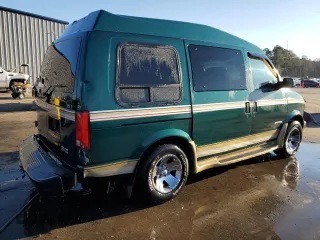 1998 GMC Safari z VIN 1GDDM19W5WB503552, wystawiony jako Copart lot #88247495 z przebiegiem 267 494 mil mil oraz Szkoda całkowita • Salvage title. Historia ofert i sprzedaży dostępna na DreamBid. Obrazek 3.