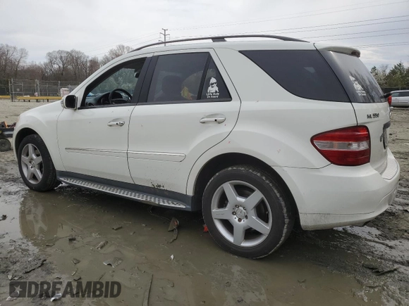 2008 Mercedes-Benz M 550 z VIN 4JGBB72E28A385552, wystawiony jako Copart lot #50704215 z przebiegiem 165 925 mil mil oraz Szkoda całkowita • Salvage title. Historia ofert i sprzedaży dostępna na DreamBid. Obrazek 2.