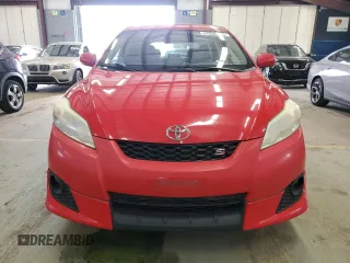 2010 Toyota Matrix S z VIN 2T1LE4EE0AC014823, wystawiony jako Copart lot #57038765 z przebiegiem 154 631 mil mil oraz Czysty tytuł • Clean title. Historia ofert i sprzedaży dostępna na DreamBid. Obrazek 5.