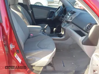 2008 Toyota RAV4 Limited z VIN JTMZK31V585021728, wystawiony jako IAAI lot #41975062 z przebiegiem Nie podano mil oraz . Historia ofert i sprzedaży dostępna na DreamBid. Obrazek 5.