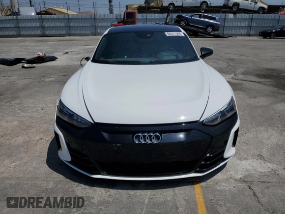 2022 Audi e-tron GT Prestige z VIN WAUEJBFW8N7001600, wystawiony jako Copart lot #60571595 z przebiegiem 26 399 mil mil oraz Szkoda całkowita • Salvage title. Historia ofert i sprzedaży dostępna na DreamBid. Obrazek 5.