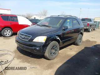 2006 Kia Sorento LX with VIN KNDJC733465634501, listed as a IAAI auction lot 41796833 with 213,013 mi miles. Bid and sale history available at carsss.com. Image 2.