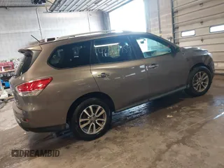 2014 Nissan Pathfinder S with VIN 5N1AR2MM7EC601720, listed as a IAAI auction lot 42067759 with 114,910 mi miles and . Bid and sale history available at DreamBid. Image 4.