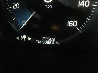 2016 Volvo XC90 T6 Momentum with VIN YV4A22PK7G1034763, listed as a IAAI auction lot 41590080 with 132,508 mi miles. Bid and sale history available at carsss.com. Image 15.