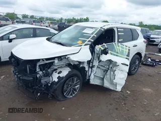 2023 Nissan Rogue S z VIN 5N1BT3AB8PC850965, wystawiony jako IAAI lot #42242674 z przebiegiem 34 280 mil mil oraz . Historia ofert i sprzedaży dostępna na DreamBid. Obrazek 18.