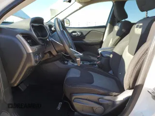 2016 Jeep Cherokee Altitude with VIN 1C4PJMAB6GW290240, listed as a Copart auction lot 88655745 with 116,645 mi miles and Salvage title. Bid and sale history available at DreamBid. Image 7.