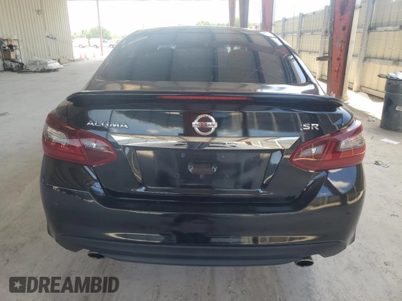 2017 Nissan Altima SL z VIN 1N4AL3AP6HC486046, wystawiony jako Copart lot #56829005 z przebiegiem Nie podano mil oraz Szkoda całkowita • Salvage title. Historia ofert i sprzedaży dostępna na DreamBid. Obrazek 6.