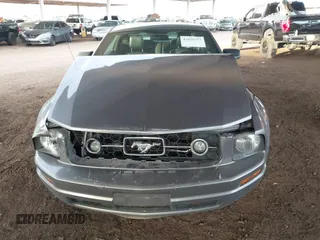 2007 Ford Mustang Deluxe with VIN 1ZVHT80N775234974, listed as a IAAI auction lot 42029377 with 227,856 mi miles. Bid and sale history available at carsss.com. Image 12.