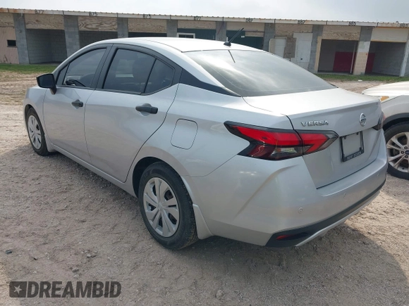 2020 Nissan Versa S z VIN 3N1CN8DV6LL885057, wystawiony jako IAAI lot #41928249 z przebiegiem 55 910 mil mil oraz . Historia ofert i sprzedaży dostępna na DreamBid. Obrazek 3.