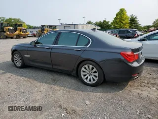 2010 BMW 7 Series 750i xDrive z VIN WBAKC6C51ACL67738, wystawiony jako Copart lot #57118295 z przebiegiem 124 911 mil mil oraz Szkoda całkowita • Salvage title. Historia ofert i sprzedaży dostępna na DreamBid. Obrazek 2.