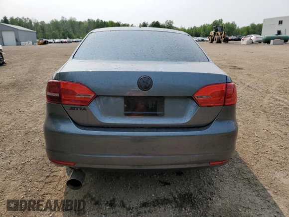 2013 Volkswagen Jetta S z VIN 3VW2K7AJXDM405009, wystawiony jako Copart lot #58663835 z przebiegiem 183 369 mil mil oraz Czysty tytuł • Clean title. Historia ofert i sprzedaży dostępna na DreamBid. Obrazek 6.