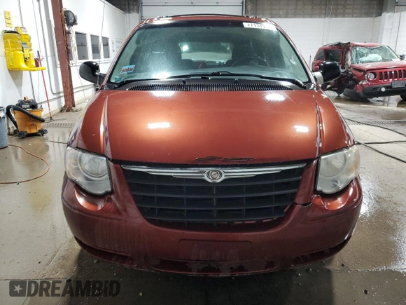 2007 Chrysler Town & Country LWB Touring with VIN 2A4GP54L67R195270, listed as a Copart auction lot 77137954 with 209,073 mi miles and Clean Title. Bid and sale history available at carsss.com. Image 5.
