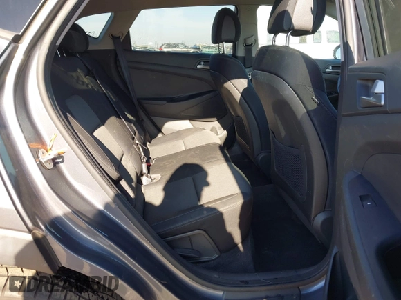 2016 Hyundai Tucson Limited with VIN KM8J33A22GU231834, listed as a IAAI auction lot 41312526 with 117,423 mi miles. Bid and sale history available at carsss.com. Image 8.
