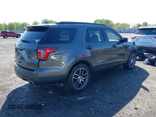 2016 Ford Explorer Sport z VIN 1FM5K8GT7GGA34450, wystawiony jako IAAI lot #41971515 z przebiegiem 197 837 mil mil oraz . Historia ofert i sprzedaży dostępna na DreamBid. Obrazek 4.
