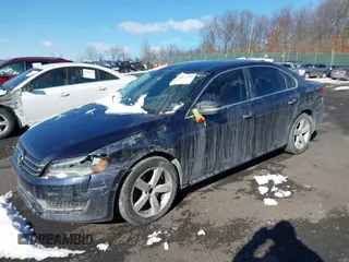 2012 Volkswagen Passat SE z VIN 1VWBH7A34CC109399, wystawiony jako IAAI lot #41411250 z przebiegiem 116 152 mil mil oraz . Historia ofert i sprzedaży dostępna na DreamBid. Obrazek 2.