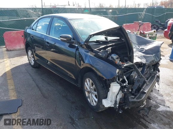 2014 Volkswagen Jetta Sedan SE w/Connectivity/Sunroof PZEV with VIN 3VWD17AJ5EM422359, listed as a IAAI auction lot 38090147 with 51,234 mi miles. Bid and sale history available at carsss.com. Image 1.