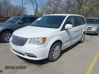 2016 Chrysler Town & Country Touring with VIN 2C4RC1BGXGR269055, listed as a IAAI auction lot 41861795 with 207,118 mi miles. Bid and sale history available at carsss.com. Image 17.