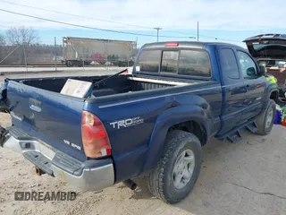 2006 Toyota Tacoma with VIN 5TEUU42N46Z247343, listed as a IAAI auction lot 41235061 with 189,193 mi miles. Bid and sale history available at carsss.com. Image 4.