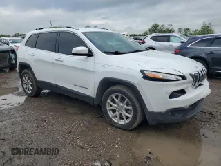 2016 Jeep Cherokee Altitude with VIN 1C4PJLCB2GW362817, listed as a Copart auction lot 50652775 with 83,787 mi miles and Salvage title. Bid and sale history available at DreamBid. Image 4.