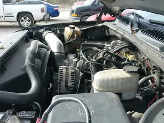 2003 Chevrolet Silverado 1500HD LS with VIN 1GCGK13UX3F141463, listed as a IAAI auction lot 41753902 with 249,304 mi miles and . Bid and sale history available at DreamBid. Image 12.